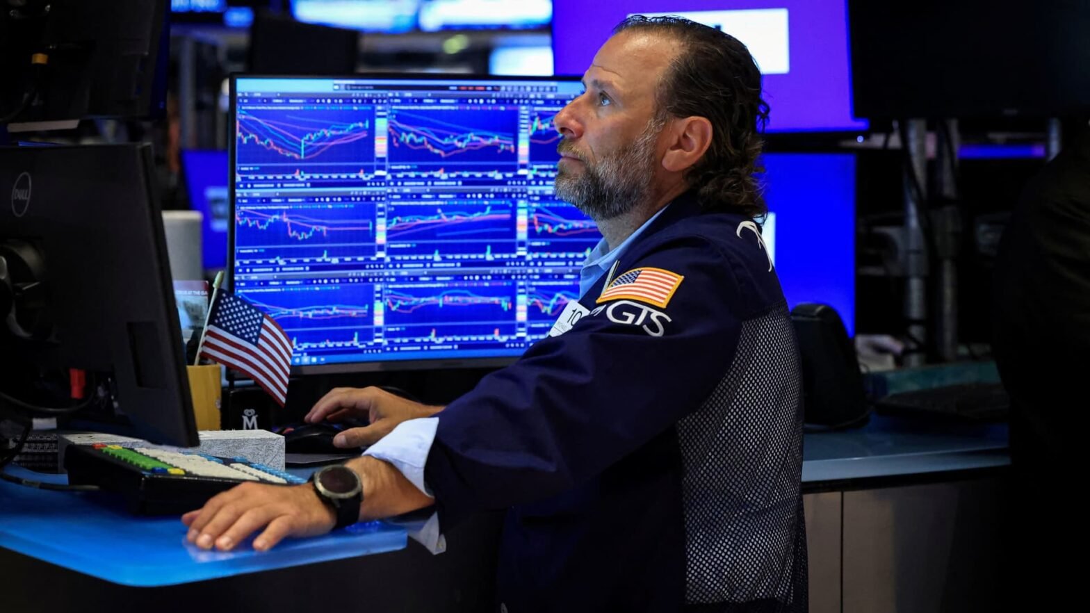 stock-futures-are-little-changed-as-traders-await-key-inflation-report,-nvidia-earnings:-live-updates