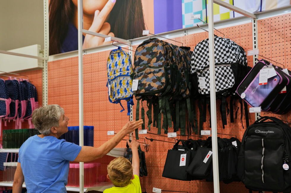 us-consumer-confidence-slides-again