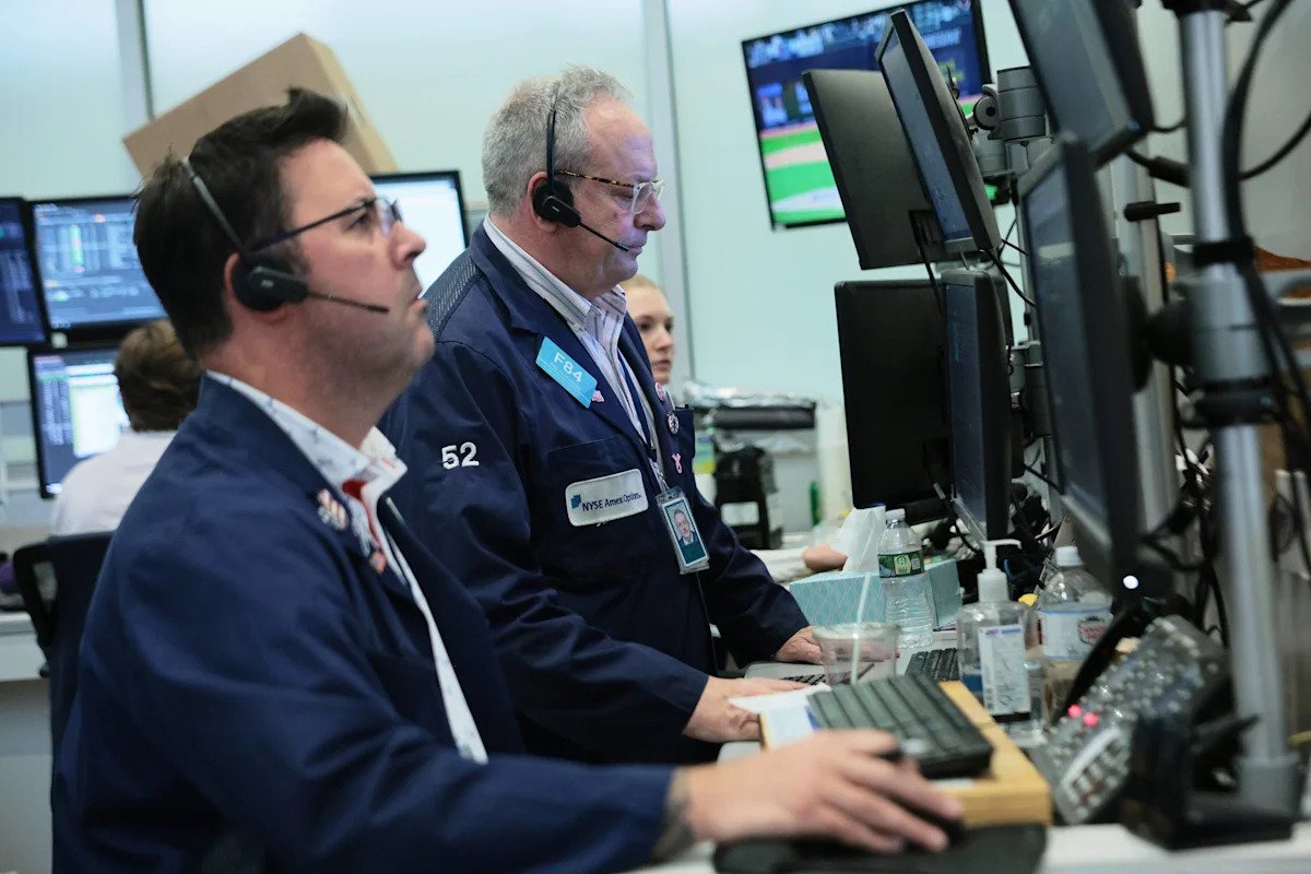 stock-market-today-(aug.-26,-2026):-s&p-500-futures-edge-lower-ahead-nvidia-earnings