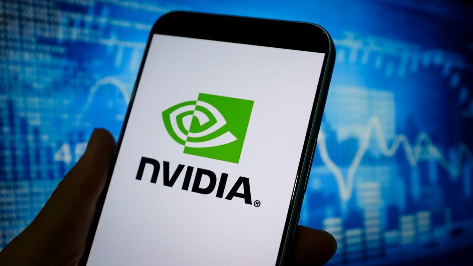 stocks-making-the-biggest-moves-after-hours:-nvidia,-salesforce,-crowdstrike,-urban-outfitters-and-more