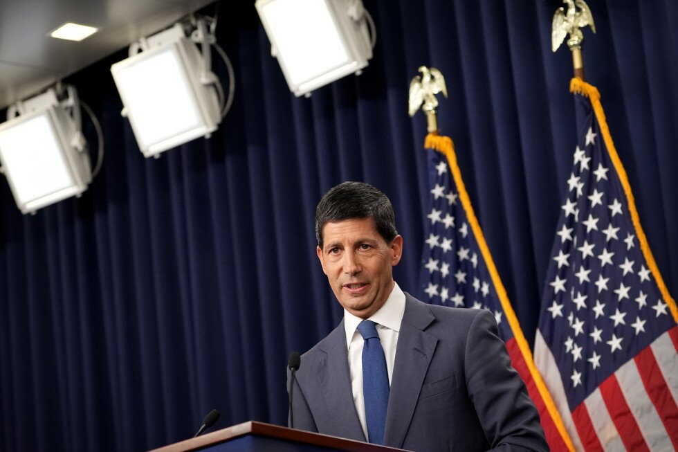 new-fed-chair-kevin-warsh-under-pressure-to-clarify-views-on-inflation,-interest-rates