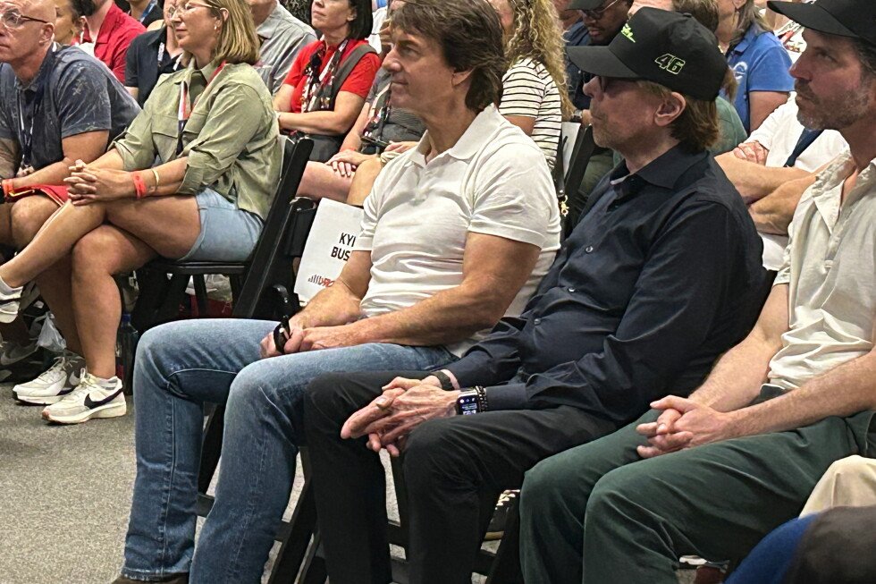 tom-cruise-announces-a-follow-up-to-‘days-of-thunder’-to-hit-theaters-in-2028