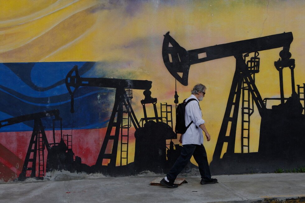 what-we-know-about-new-us-venezuela-oil-deal