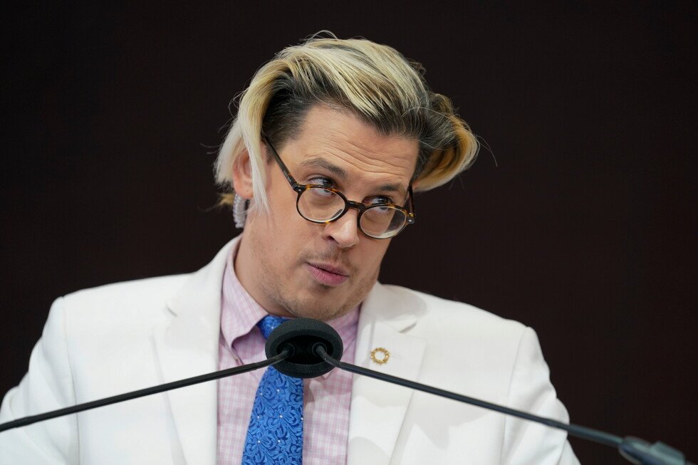 milo-yiannopoulos-was-deported-to-britain,-us-says