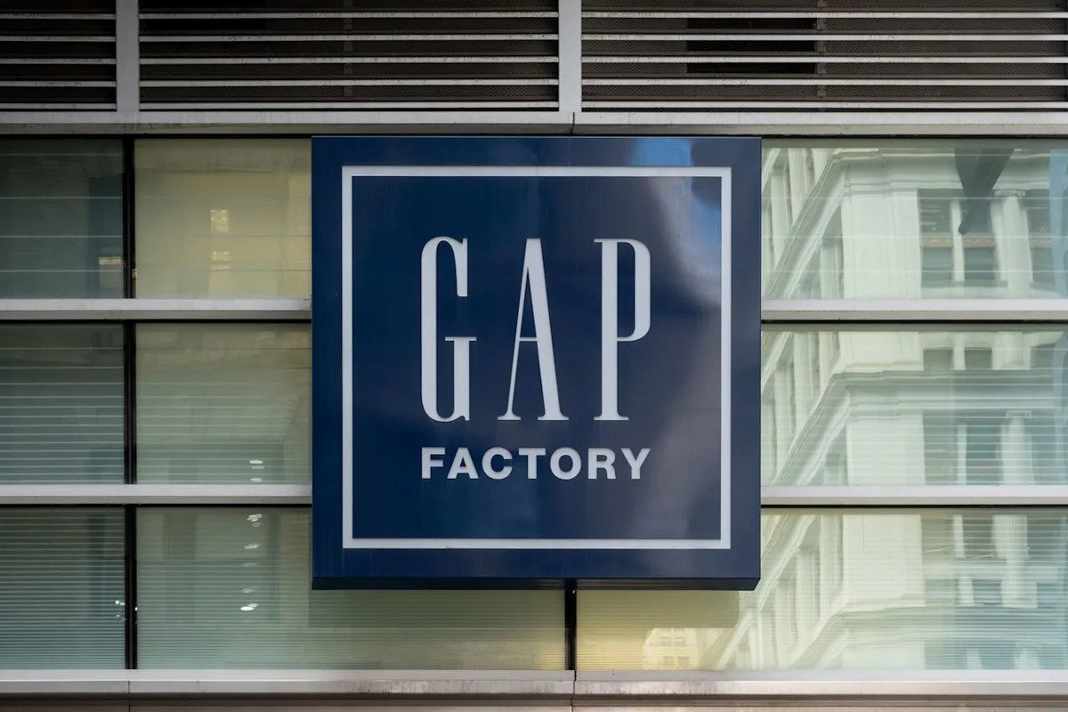 gap-stock-surged-18%-last-week:-wall-street-raises-price-targets,-eyes-old-navy-turnaround