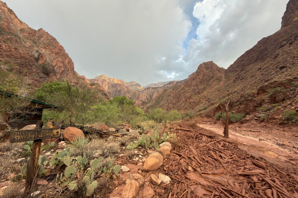 more-storms-possible-at-grand-canyon-after-deadly-flash-flood,-people-missing