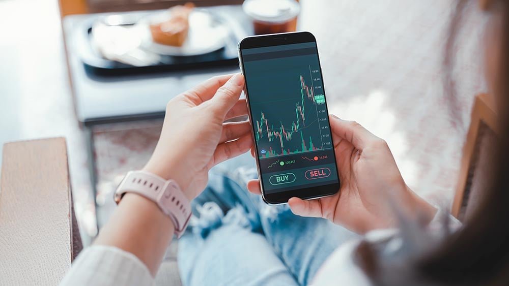 oil-names-mix-with-ai-stocks-on-elite-screen-as-three-trade-near-buy-points