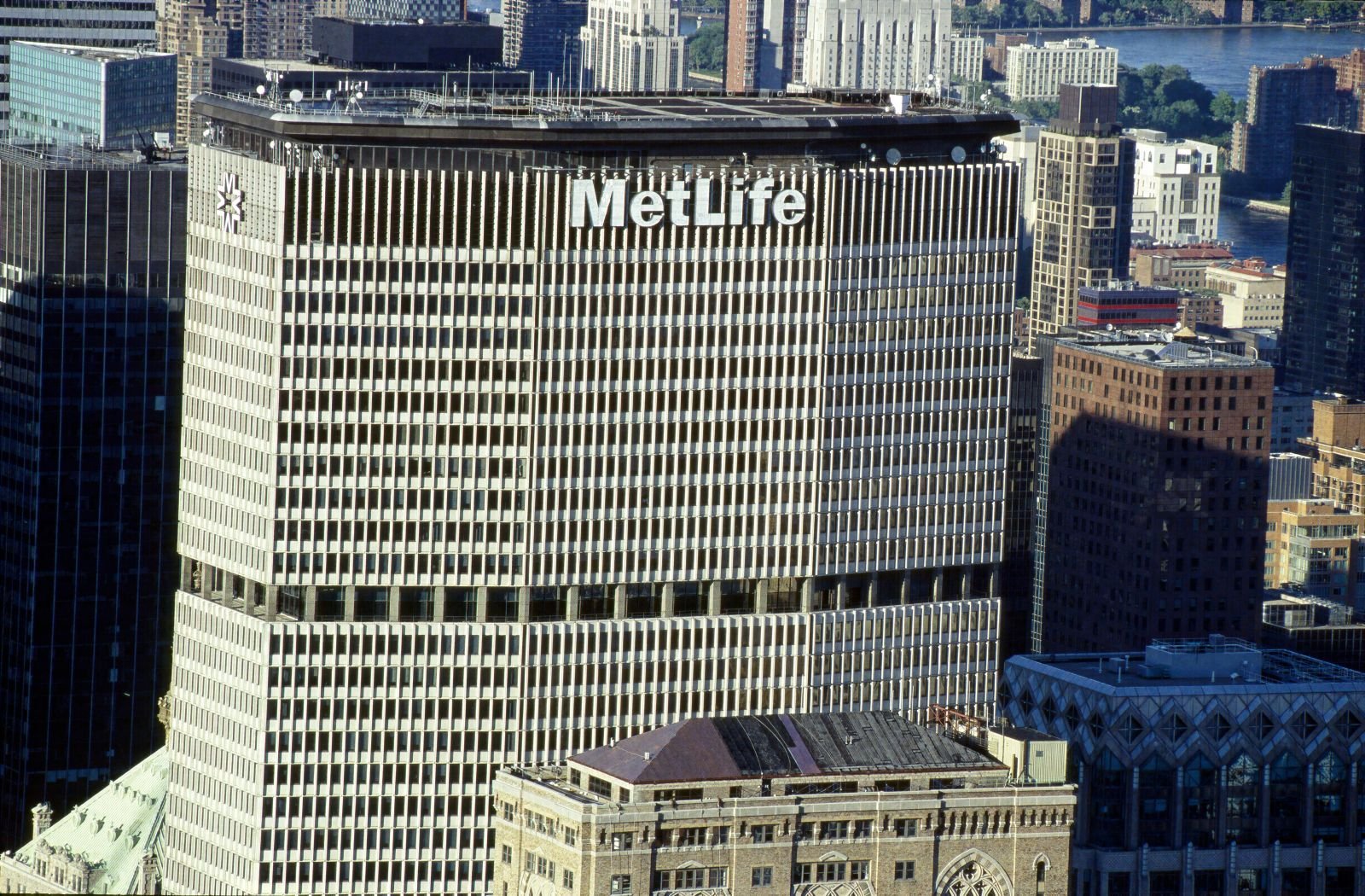 MetLife building By Javi
