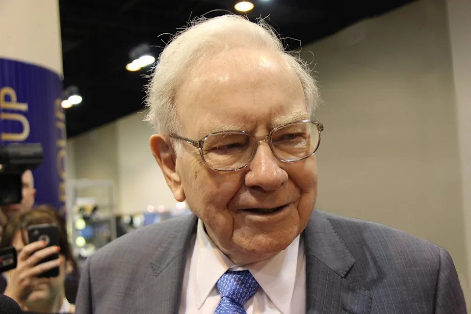 Closeup shot of Warren Buffett at an event.