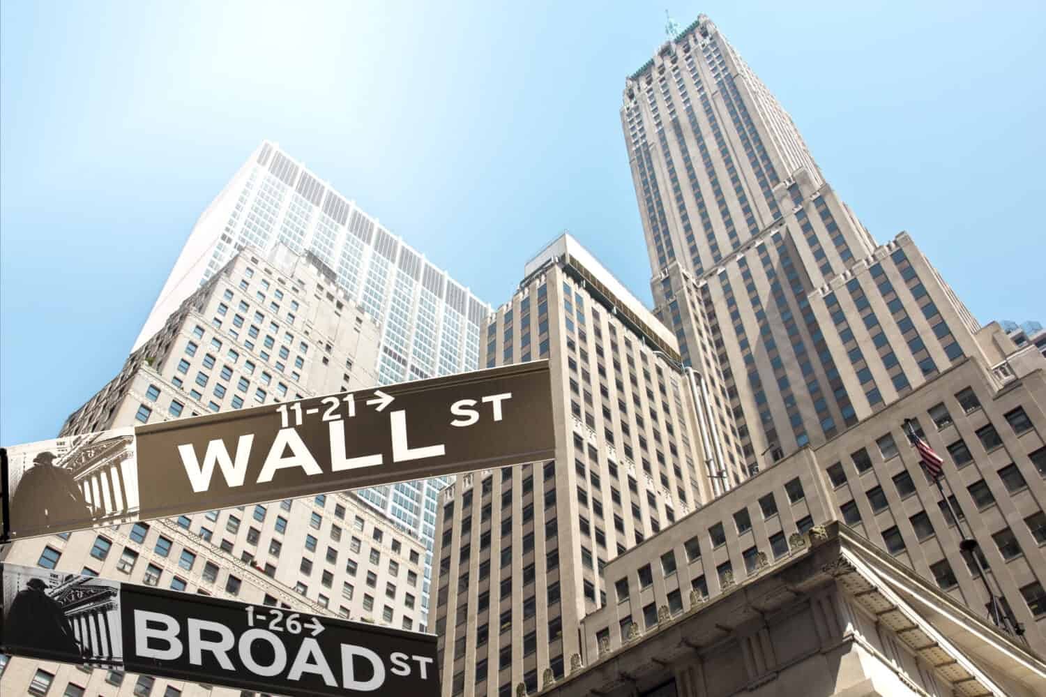 Here Are Wednesday’s Top Wall Street Analyst Research Calls: Atlassian, Dick’s Sporting Goods, EPAM Systems, GoDaddy, Intuit, Jersey Mike’s Subs, JFrog, Lattice Semiconductor, and More