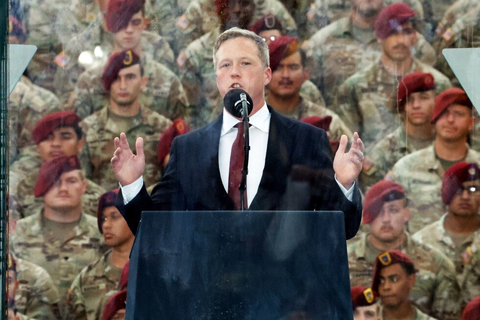 army-secretary-dan-driscoll-is-stepping-down