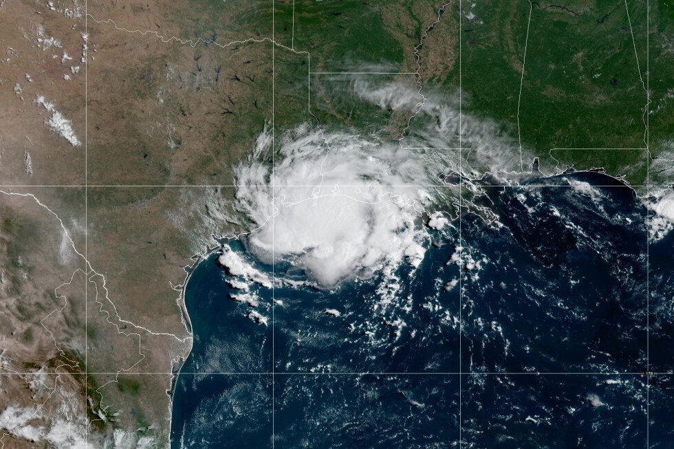tropical-storm-edouard-heads-for-texas-and-louisiana-while-a-storm-moves-toward-hawaii