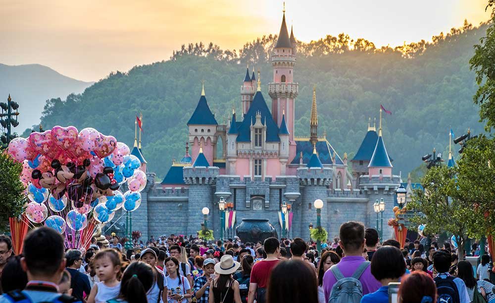 a-disney-strangle-strategy-can-profit-from-big-swings-by-the-entertainment-stock