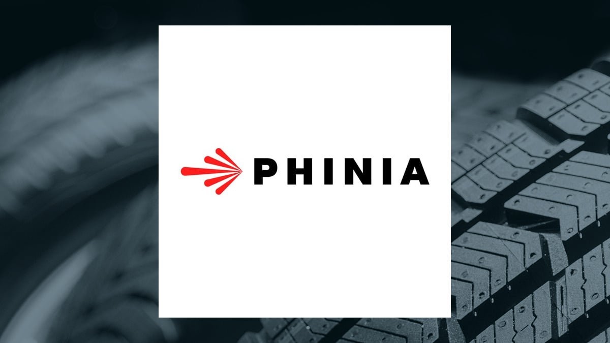 brady-ericson-sells-27,860-shares-of-phinia-(nyse:phin)-stock