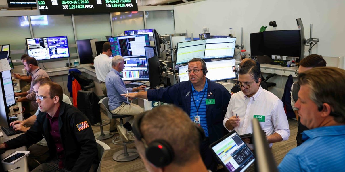 stock-market-today:-dow-spike-as-bond-yields-drop-after-fed-comments