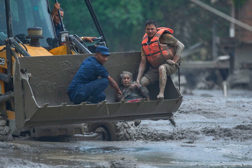 how-a-photographer-captured-a-moment-of-hope-in-a-devastated-nepal