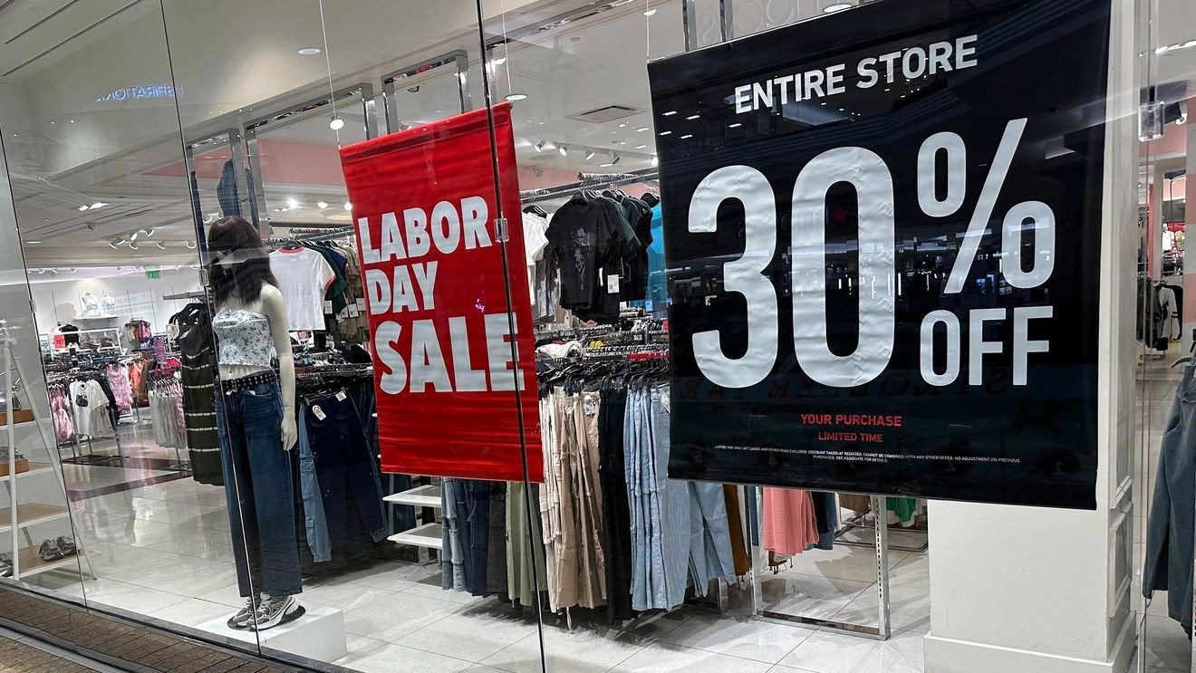 what’s-open-on-labor-day?-most-retailers.-closed?-government,-banks,-stock-market