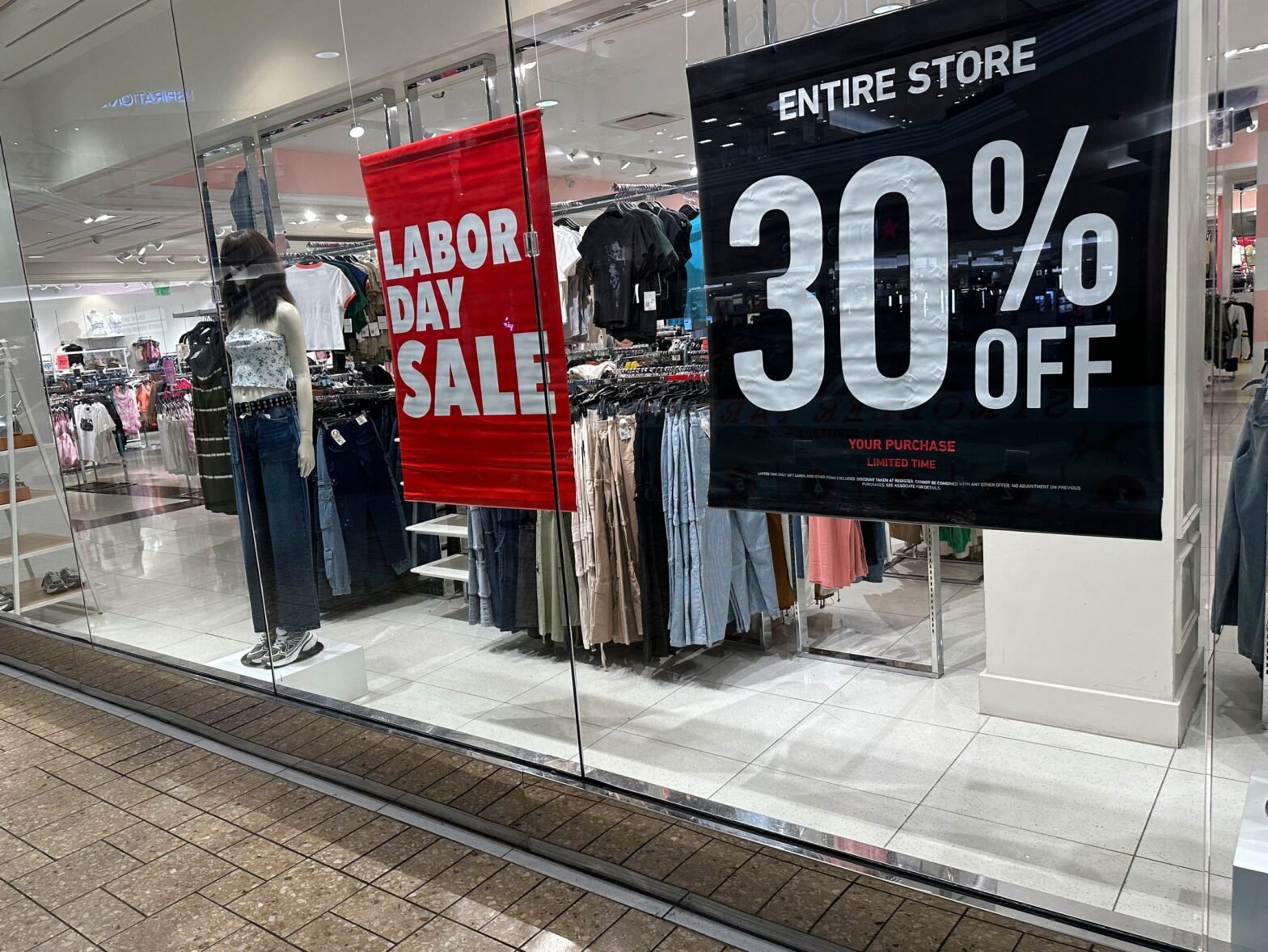 what’s-open-on-labor-day?-most-retailers-closed?-government,-banks-and-the-stock-market.