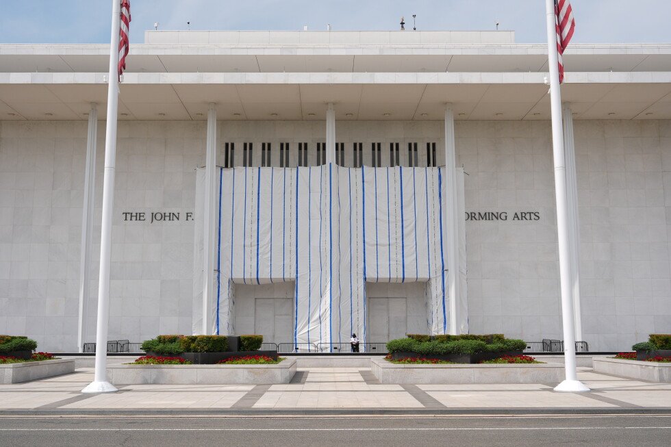 new-kennedy-center-damage-renews-call-for-trump-backed-renovations