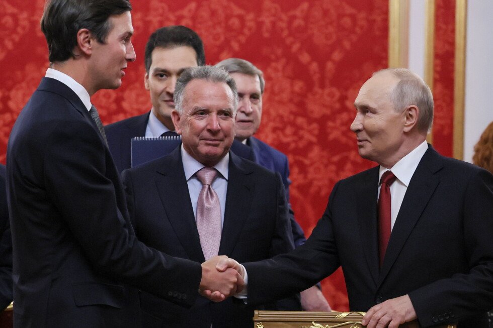 russian-attacks-kill-4-in-ukraine-as-moscow-and-kyiv-prepare-for-visit-by-us-envoys