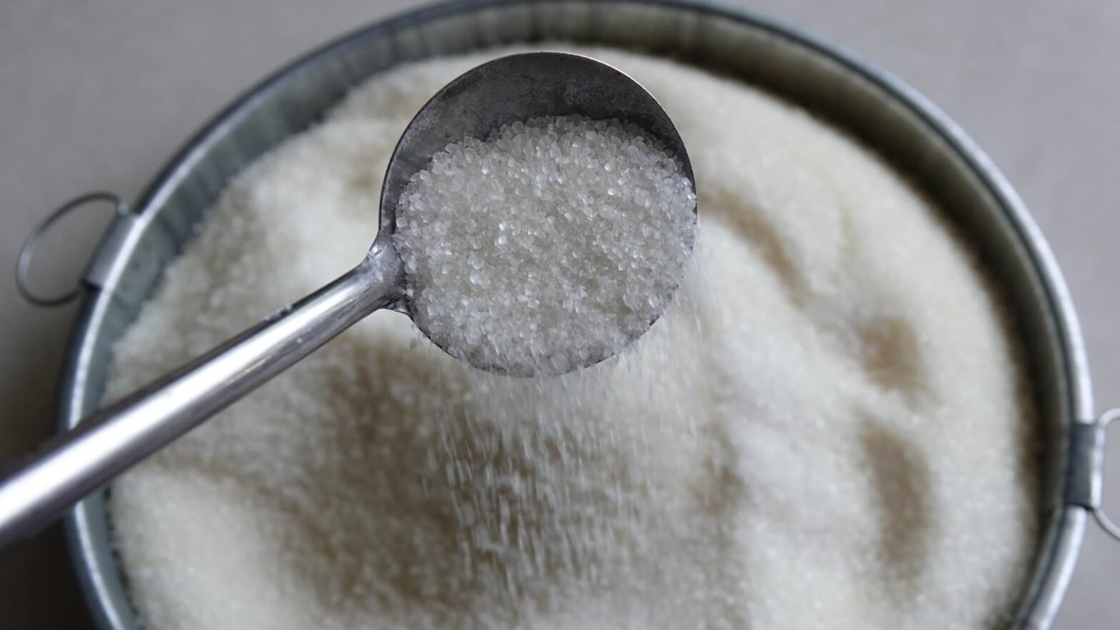 sugar-is-outperforming-the-stock-market-this-year.-here’s-what’s-driving-it,-and-where-it-can-go-from-here