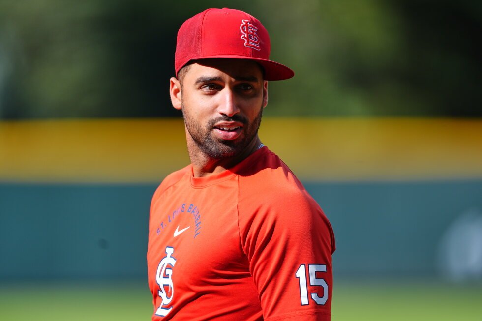 cardinals-players-tilt-caps-after-umpire’s-comments-to-st.-louis-rookie