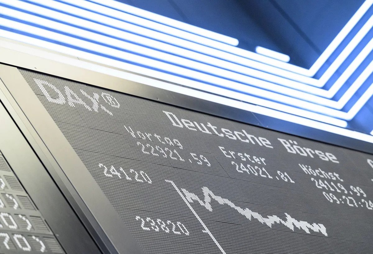european-stocks-close-on-mixed-note-after-cautious-session