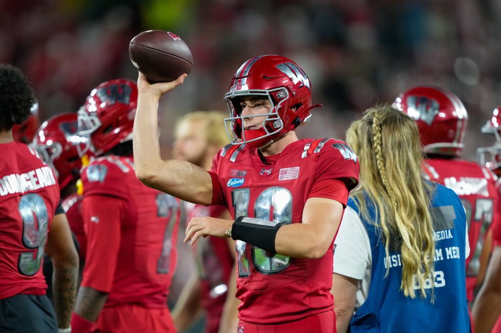high-school-qbs-face-new-reality-as-transfers-dominate-fbs-starting-jobs