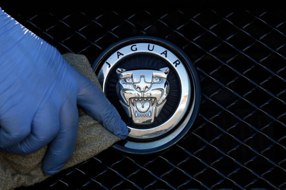 jaguar-land-rover-trims-workforce-by-4,000-to-compete-with-chinese-electric-carmakers