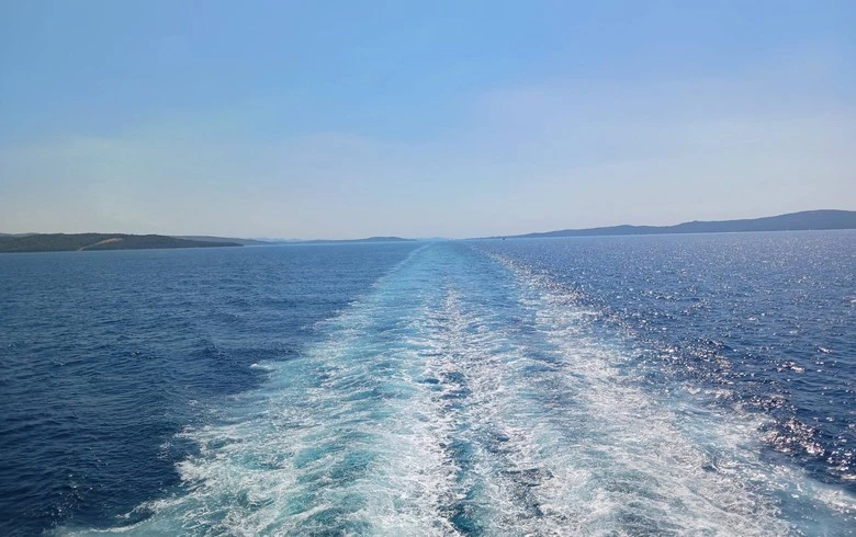 croatian-stock-market-ticks-down,-turnover-shrinks