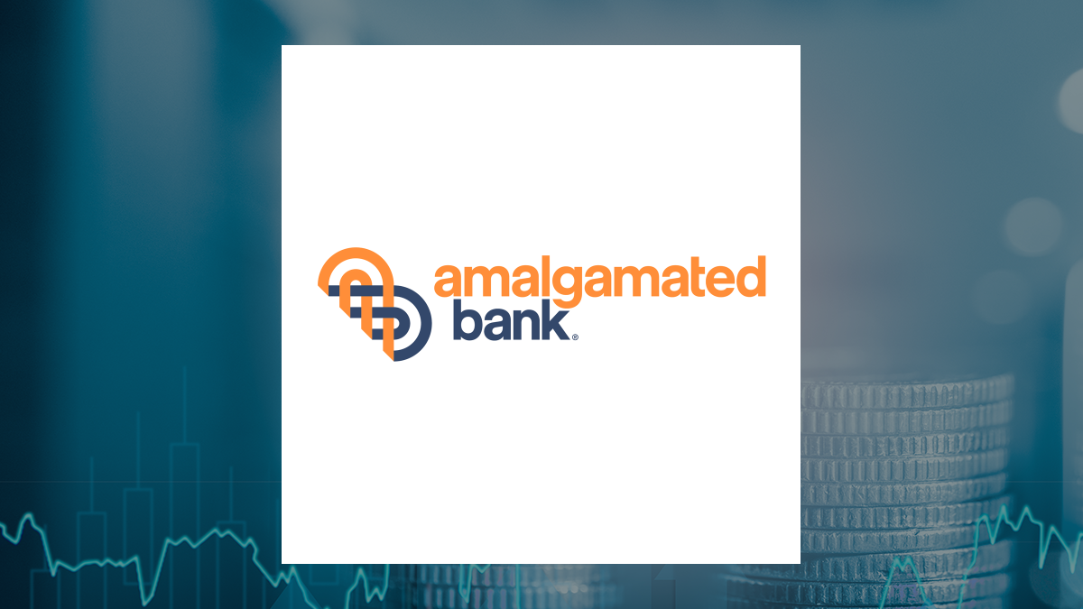 united-workers-sells-42,910-shares-of-amalgamated-financial-(nasdaq:amal)-stock