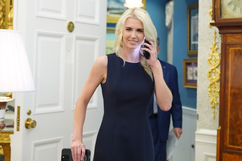 trump-gave-$45,000-holiday-gifts-to-natalie-harp-and-two-other-aides