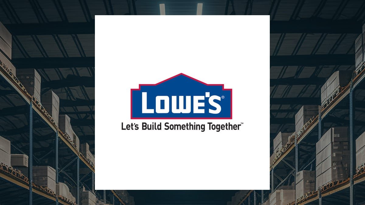 corient-private-wealth-lp-decreases-stock-position-in-lowe’s-companies,-inc.-$low