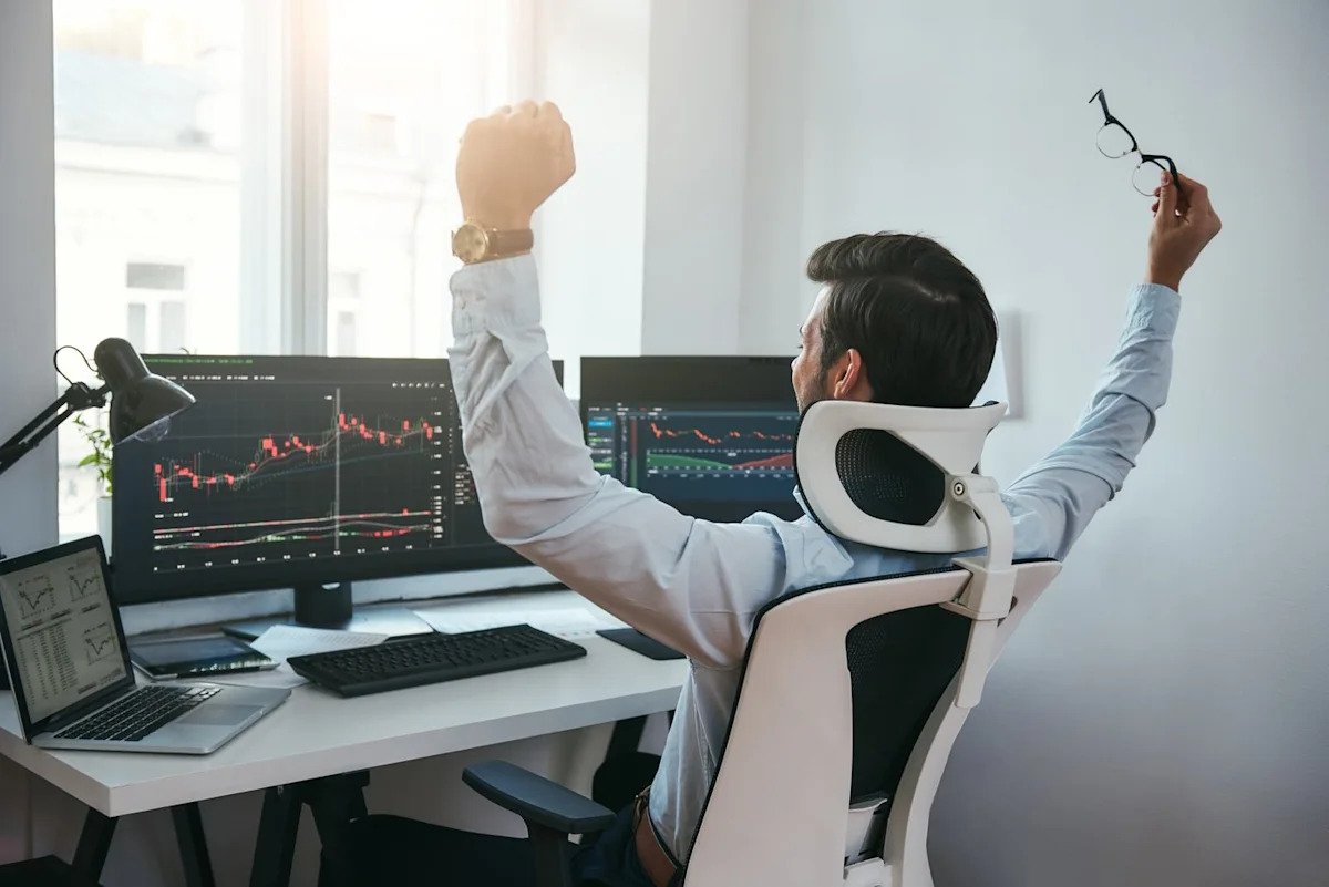 4-simple-etfs-built-for-long-term-buy-and-hold-investors