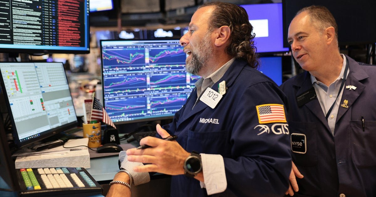 tech-stocks-slump-after-ai-execs-call-for-industry-slowdown