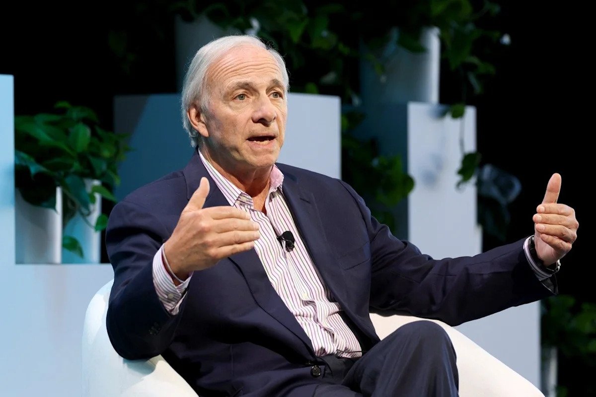 ray-dalio-just-explained-why-he’s-cautious-on-ai-stocks-here’s-what-he-said.