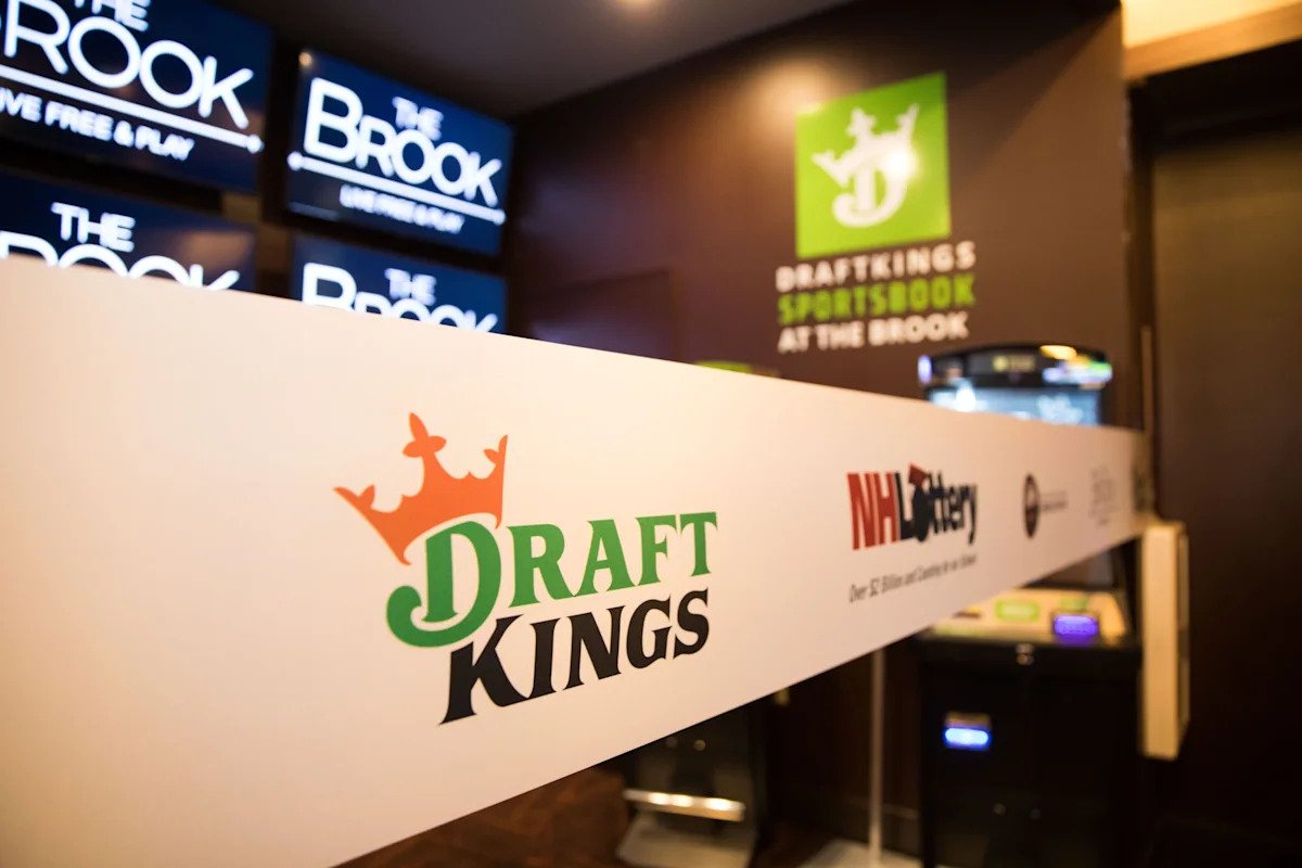 draftkings-drops-4%-as-prediction-market-spending-plans-stir-margin-doubts;-flutter-entertainment-slips,-robinhood-ticks-up