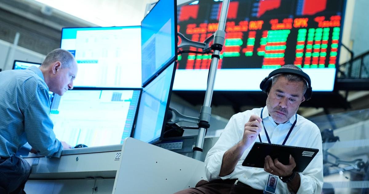 asian-shares-trade-mixed-as-markets-eye-oil-prices,-us-bonds,-and-currency-fluctuations