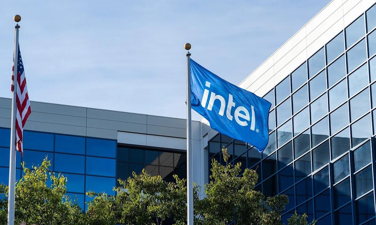 intel-ceo-lip-bu-tan-has-incredible-news-for-amd-stock-investors