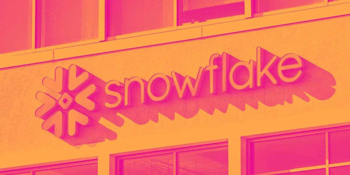 why-snowflake-(snow)-stock-is-falling-today