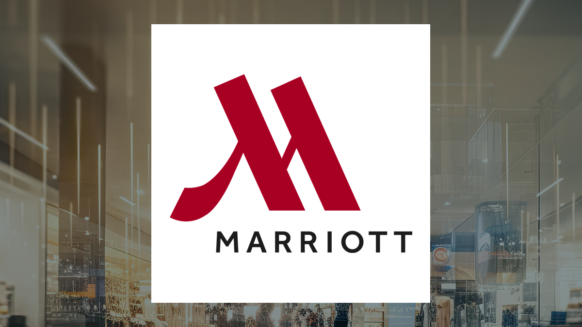 marriott-international-(nasdaq:mar)-stock:-insider-david-marriott-sells-3,500-shares