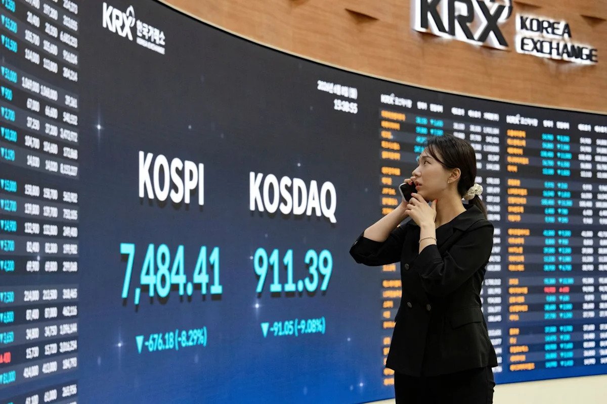 international-markets-are-pulling-ahead-of-us-stocks-in-2026:-these-4-etfs-have-left-spy,-qqq,-dia-in-the-dust