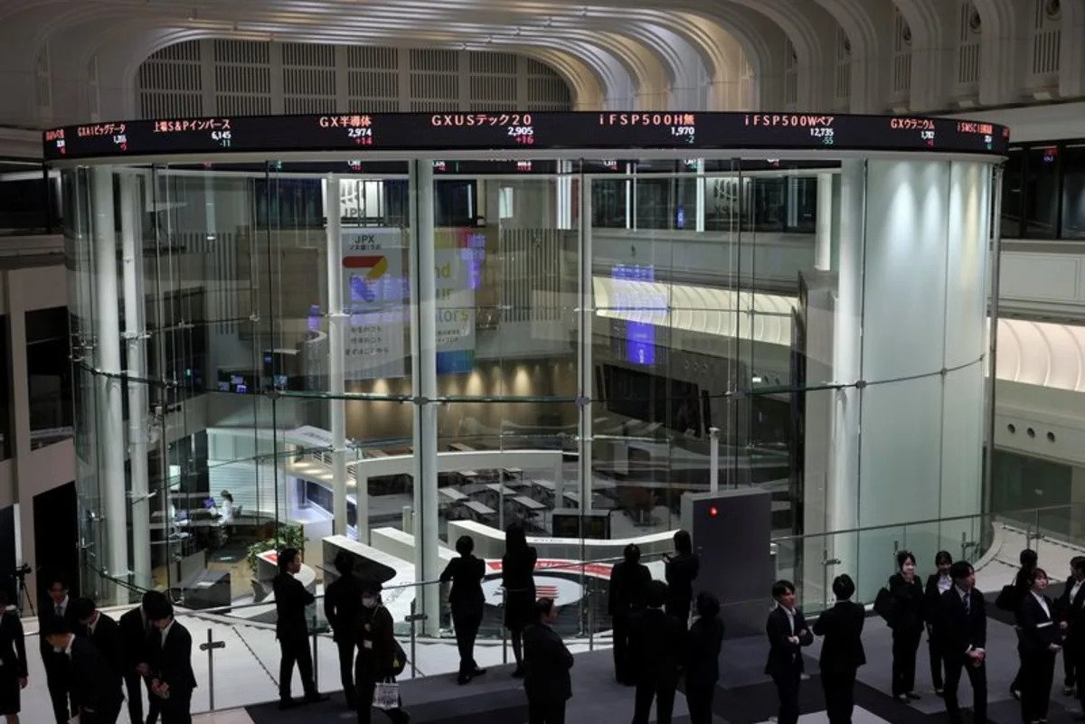 asia-shares-weaker,-oil-up-as-investors-weigh-saudi-houthi-escalation