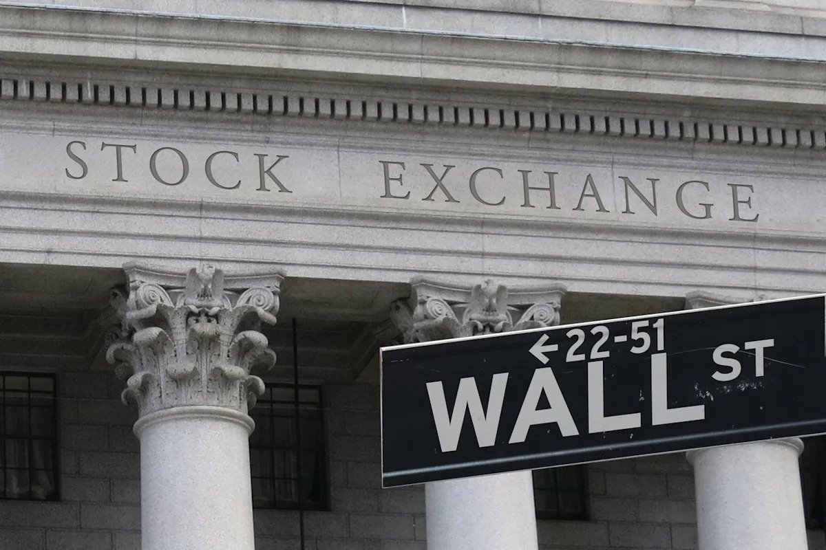 most-investors-misunderstand-the-stock-market-here’s-the-one-sector-i’m-buying-now.