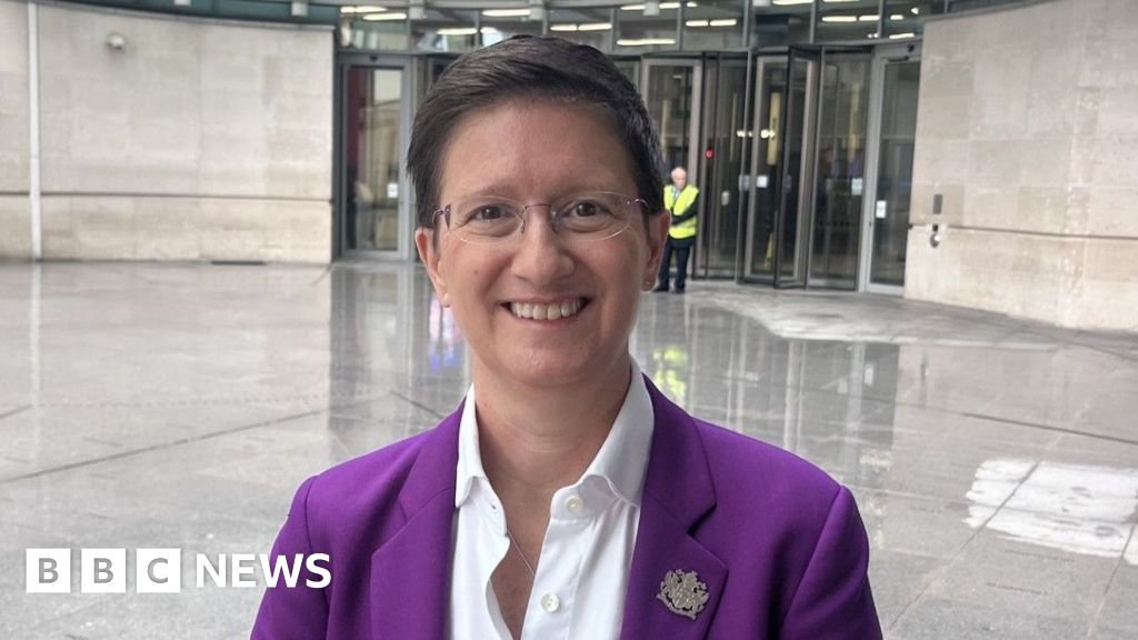 ‘stop-throwing-shade’-–-the-woman-trying-to-stop-firms-leaving-the-uk