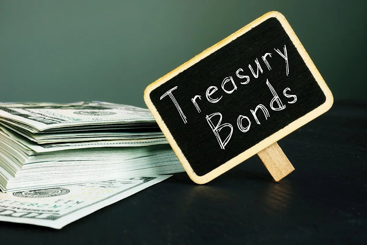 the-10-year-treasury-yield-is-near-a-24-year-high-history-says-stock-investors-should-do-this-1-thing.