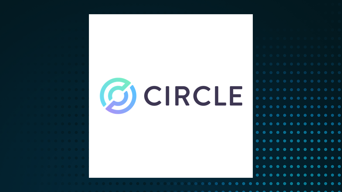 circle-internet-group-(nyse:crcl)-stock-rating-cut-to-“strong-sell”-at-wall-street-zen