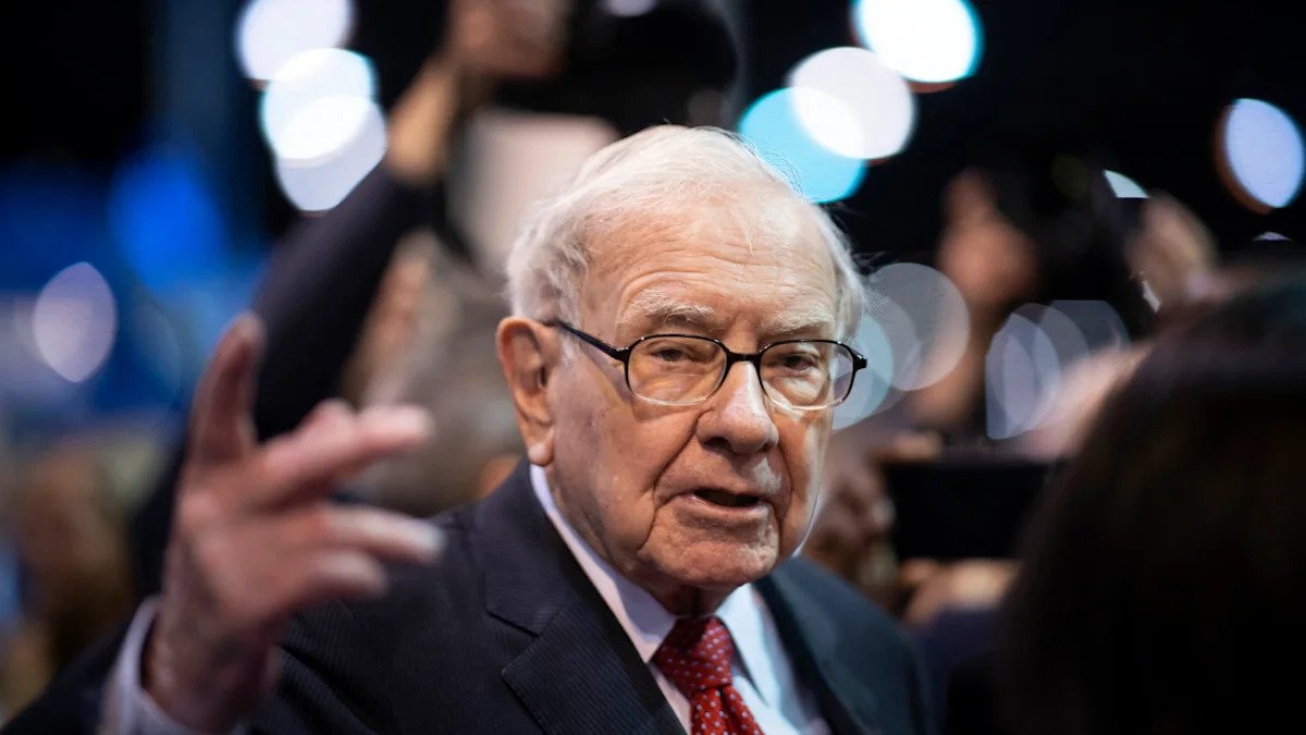 warren-buffett-said-‘nobody-gets-paid’-to-give-this-easy-investing-advice-—-how-it’s-still-helping-your-portfolio-today