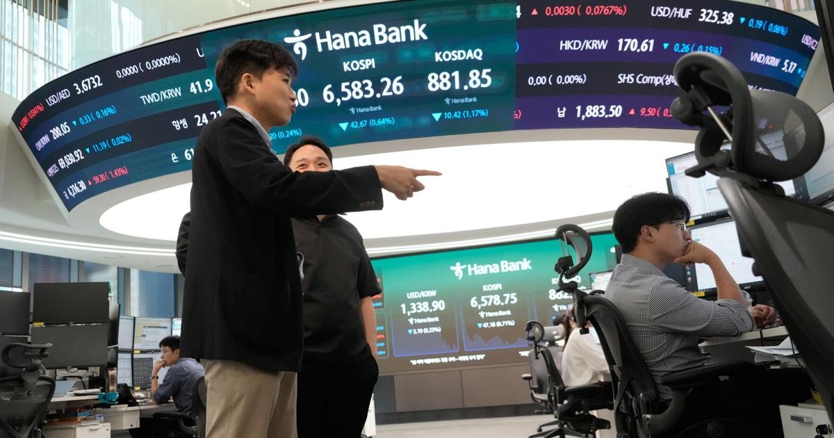 asian-shares-are-mixed-and-oil-prices-fall-about-$1.50-as-trump-says-us-will-buy-diesel-from-russia