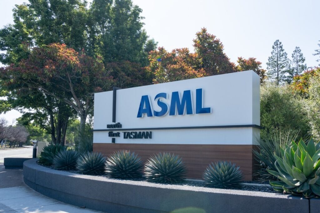 asml-earnings-signal-strong-ai-demand-yet-stock-falls,-emphasizing-market-character-shift—cpi-squashes-hopium…